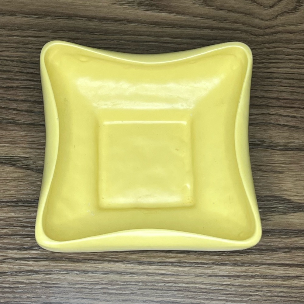 Vintage McCoy Low Planter-Yellow